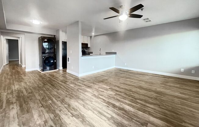 2 beds, 2 baths, 980 sqft, $2,698, Unit 02-308
