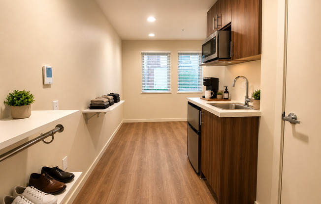 Studio, 1 bath, 178 sqft, $999, Unit 227