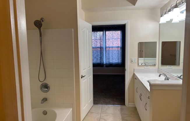 2 beds, 2 baths, $1,695, Unit 206