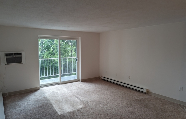 1 bed, 1 bath, 680 sqft, $2,000, Unit 31