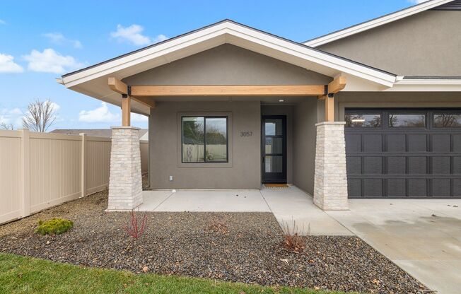 Brand New Luxury Duplex-Top of the line finishes & walking distance to The Village.