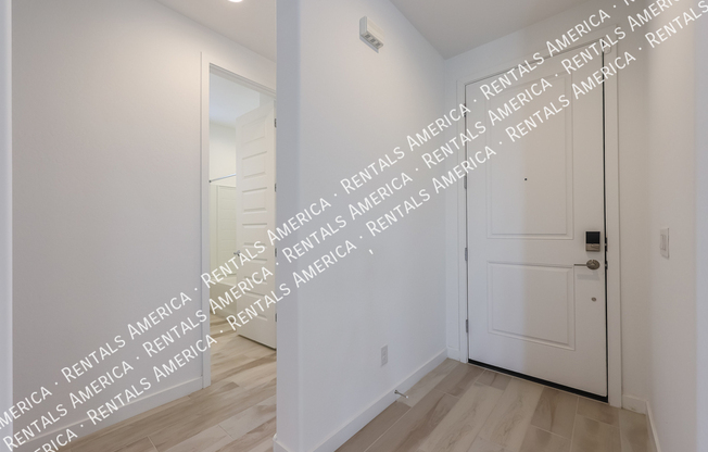 8907 W SOLANO DR