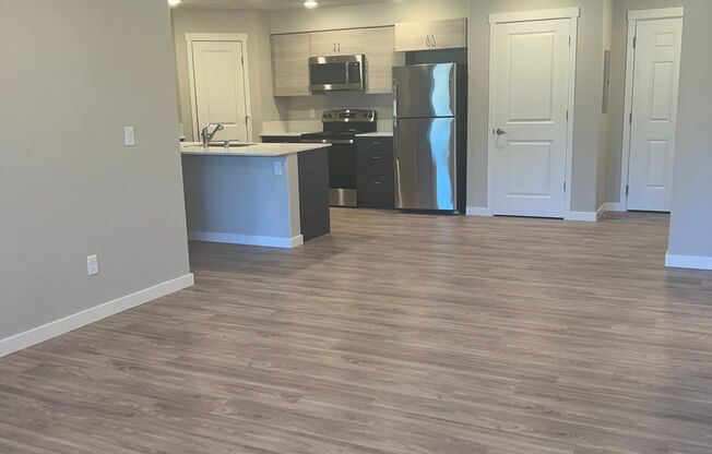 2 beds, 1 bath, 1,005 sqft, $1,715, Unit A22