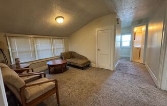 1 bed, 1 bath, $1,095, Unit UNIT B