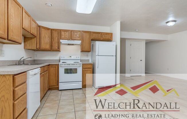 3 beds, 1.5 baths, 1,440 sqft, $1,595, Unit 1 - 1428