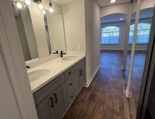 2 beds, 2 baths, 1,057 sqft, $4,690, Unit 112