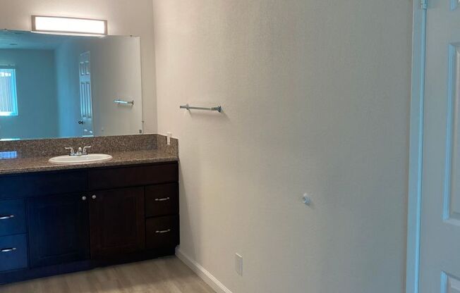 1 bed, 1 bath, 728 sqft, $1,950, Unit 945-07