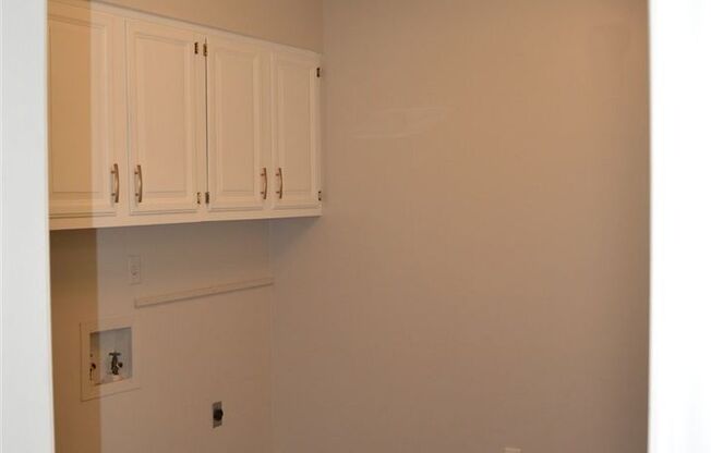 Welcome to 3765 Birchvale Dr!