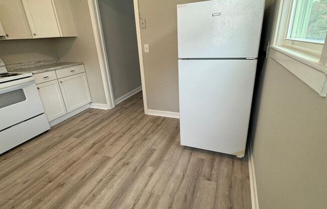 2 beds, 1 bath, $1,425