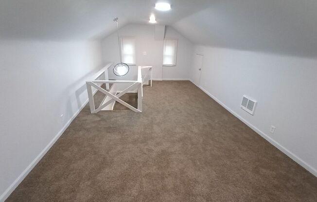 3 beds, 1 bath, $1,300