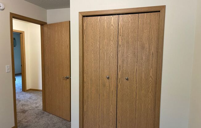 3 beds, 2 baths, 1,170 sqft, $1,355, Unit 5100-311