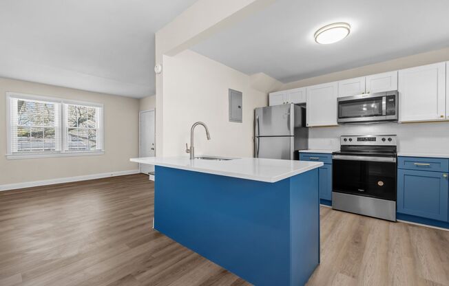 Spacious 1 Bedroom Duplex in Trinity Park, blocks from Duke! - Renovated & Pet Friendly