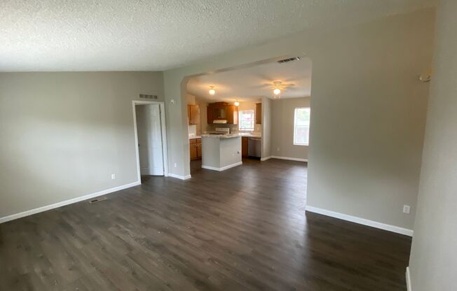 4 Bed 2 Bath 1 Car Garage in Commerce City