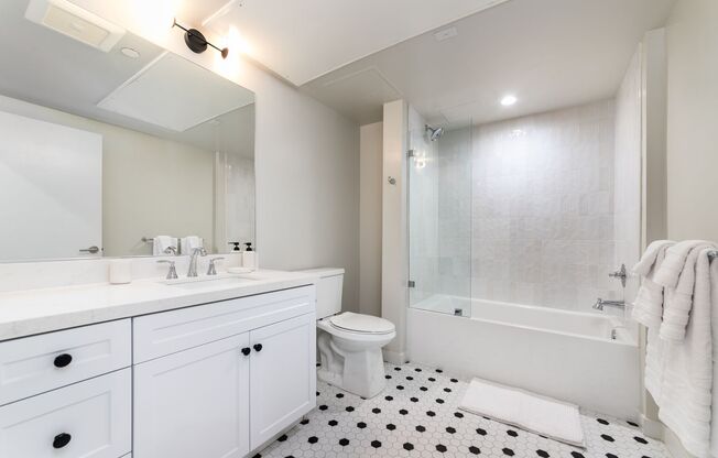 1 bed, 1 bath, 772 sqft, $3,025, Unit 206