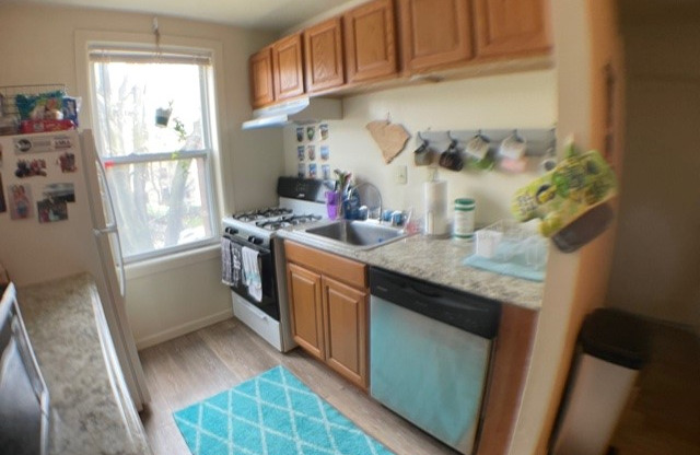 370 S Highland Ave 6