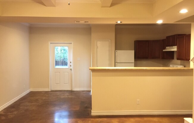 3 beds, 2.5 baths, 1,265 sqft, $1,400, Unit 2