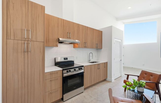 Studio, 1 bath, 290 sqft, $1,572, Unit 203-C