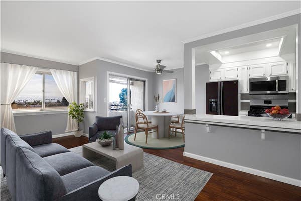 785 W 19th St