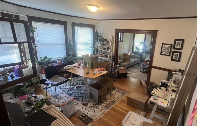 98 DEXTER AVE