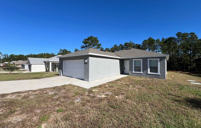 Incredible 3 Bedroom, 2 Bathroom Home in Marion Oaks of Ocala!!