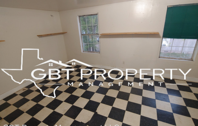 906 E Cotton St.