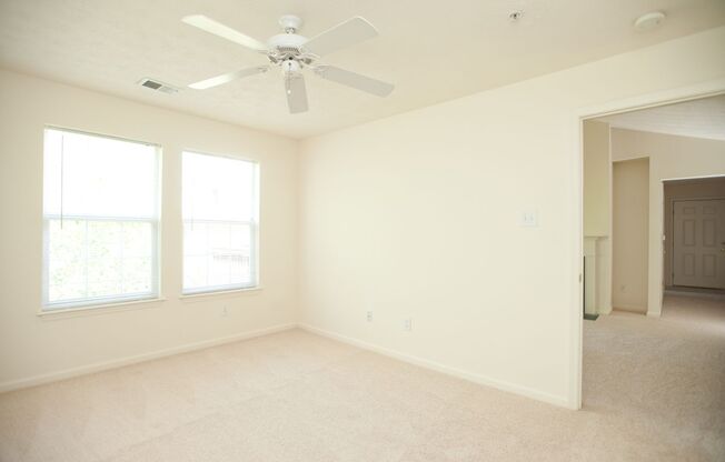 2 beds, 2 baths, 1,033 sqft, $1,569, Unit 14-14302