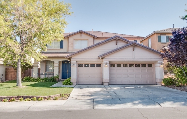 Beautiful 5 bedroom 3 bath Summerlin home!