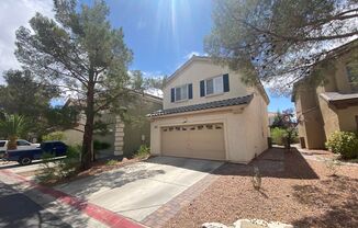 Two-story, 3 bedrooms located in Peccole Ranch