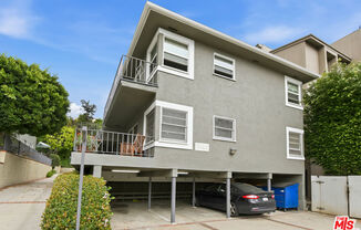 1944 S BEVERLY GLN BLVD