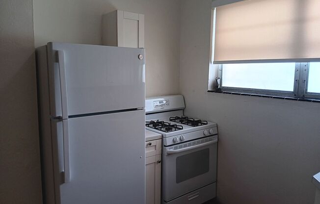 1 bed, 1 bath, 604 sqft, $1,925, Unit 12