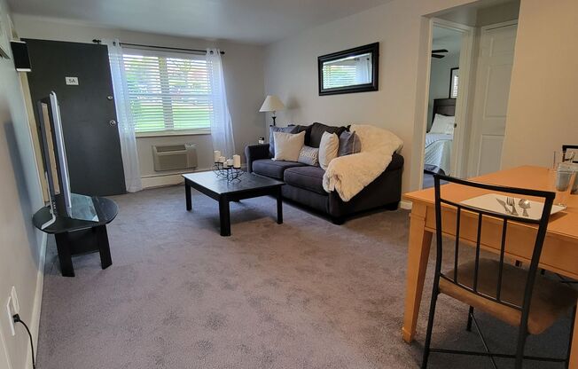 Cloverleaf Village Apartments