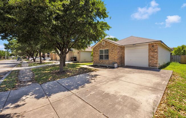 Beautiful rental home located in NW San Antonio. Available for ASAP move in!
