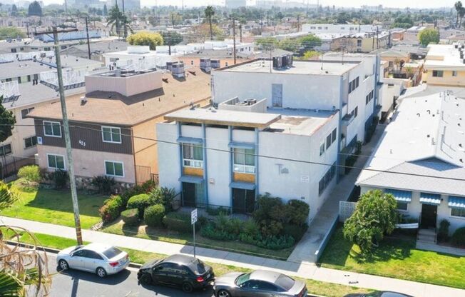 623 S. Grevillea Ave