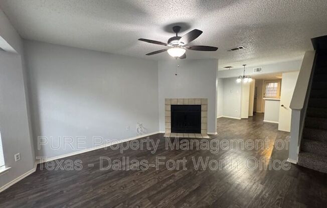 4002 W PIONEER DR