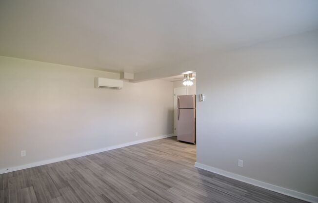 Newly Upgraded Apartments -The Courtyard at Park Hills, Minutes from Downtown