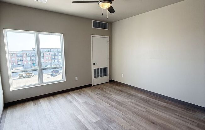 3 beds, 2 baths, 1,478 sqft, $1,935, Unit 216