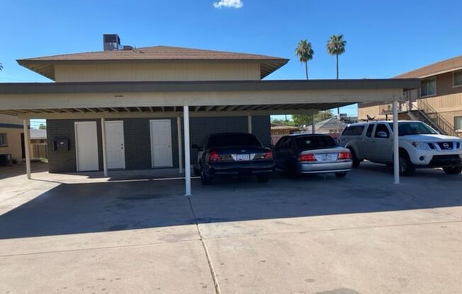 $1,150 Plus Tax! Two Bedrooms, One Bath 2nd Floor Apartment for Lease in Mesa-85204!