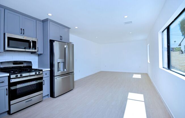 1 bed, 1 bath, $2,475, Unit 11