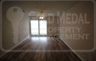 2 beds, 1 bath, $695