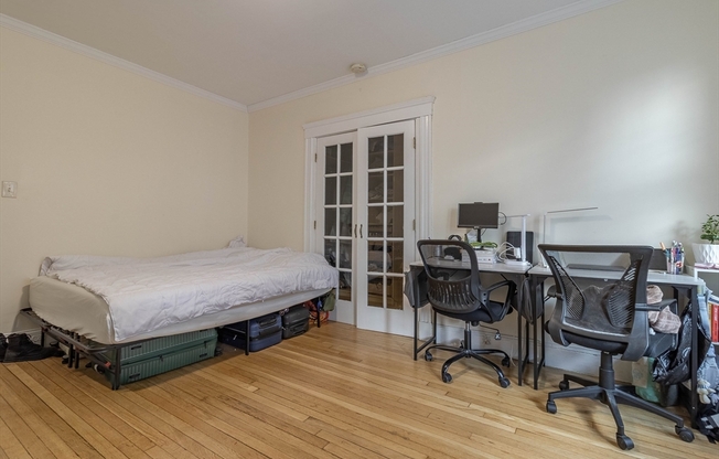 Studio, 1 bath, 375 sqft, $2,400, Unit 224