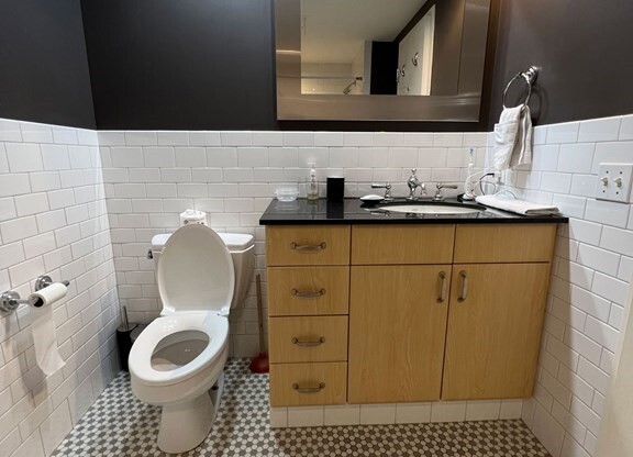 1 bed, 1 bath, 861 sqft, $3,800, Unit 509