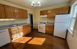 52 MONTFERN AVE
