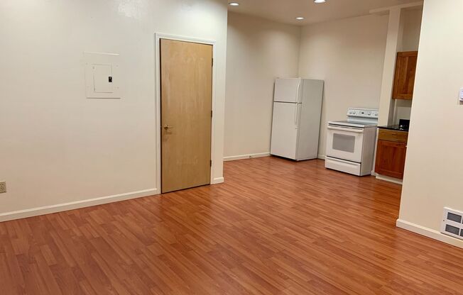 3644 Woodland Park Apartments are located in Wallingford