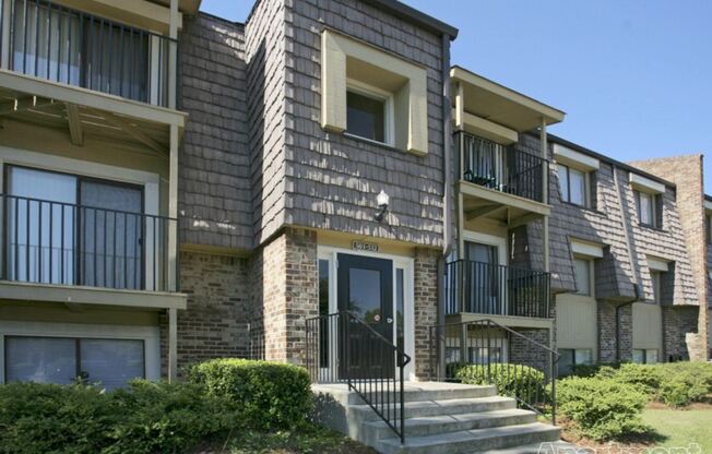 906 Old Manor Road