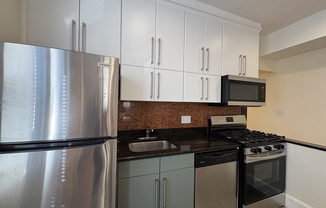 4 beds, 2 baths, 1,200 sqft, $6,000, Unit 301