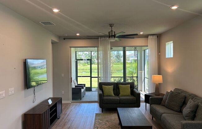 Beautiful 2 bedroom Townhouse with Office and Water View!