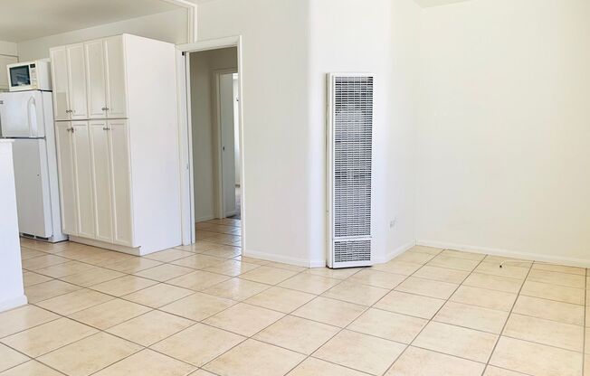 2 beds, 1 bath, $3,295, Unit 734 Santa Barbara Place