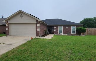 Cozy 4bd/2ba home in Killeen close to schools and shopping!