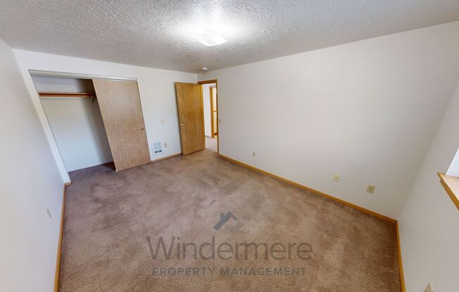 2 beds, 1 bath, 782 sqft, $1,095, Unit 10