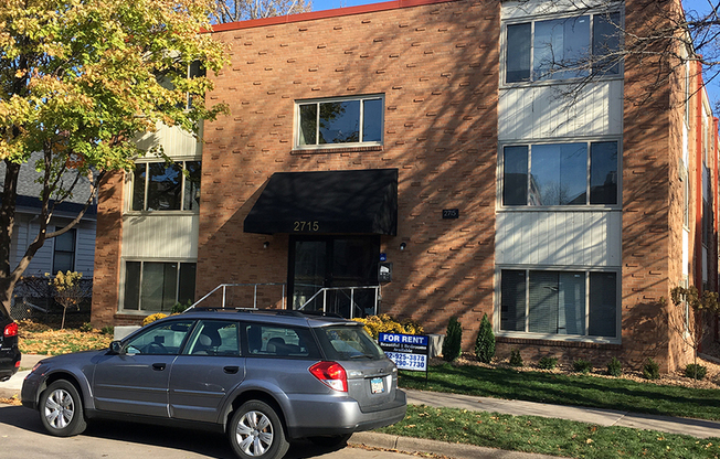 2715 dupont ave S.